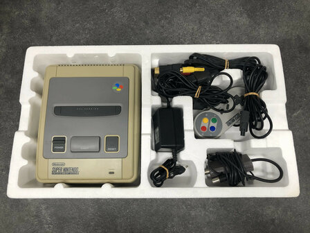 Super Nintendo SNES Console [Complete]